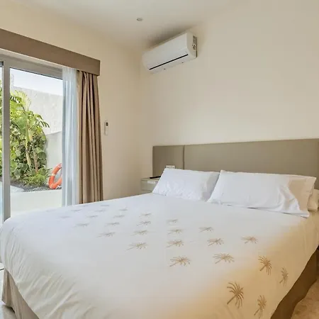 Vila Exclusive In Bahiazul With Heated Pool